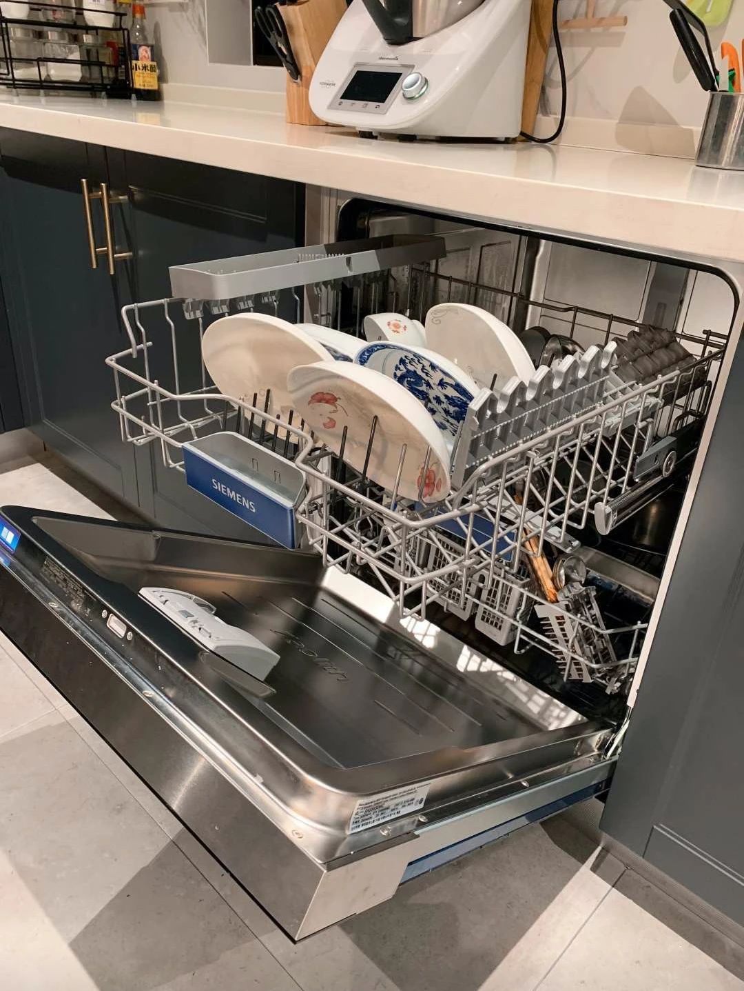 如何挑选一款适合自己的洗碗机？？